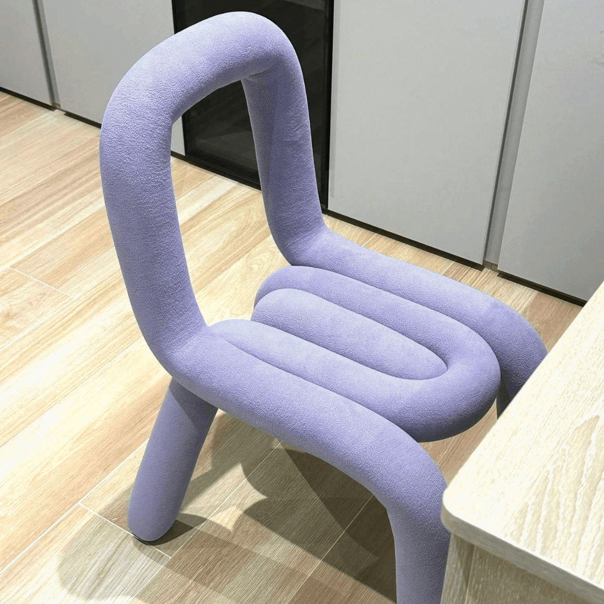 Curvy Tube Chair (Multiple Colors)