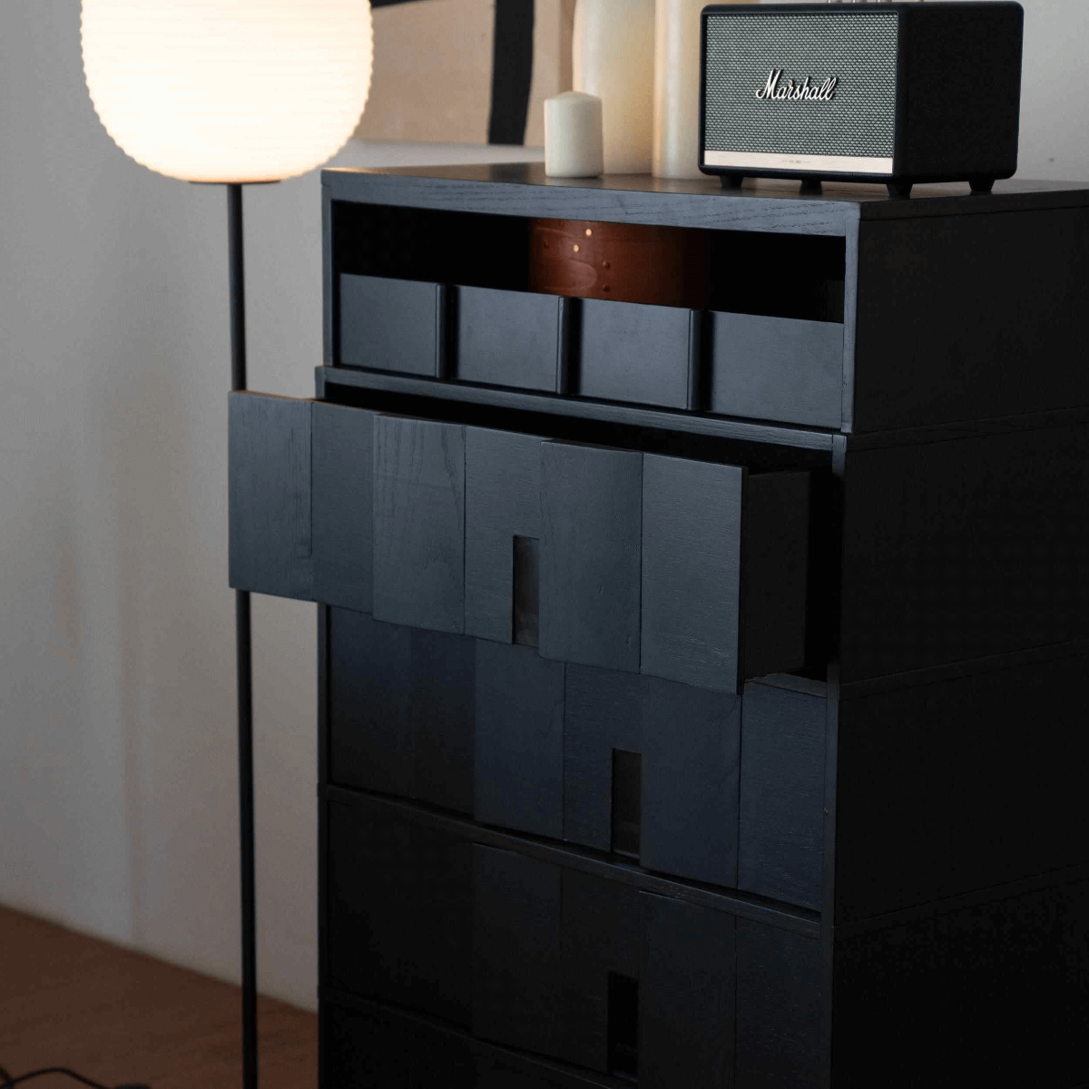 Luxe Modern Marseille Cabinet