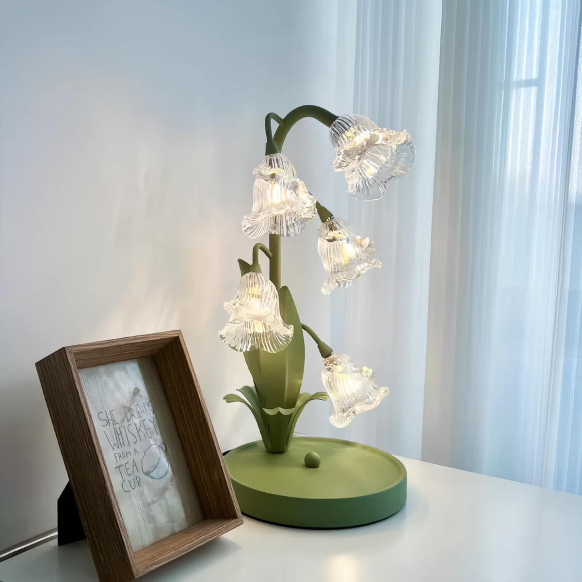 Lily-of-the-valley Glass Lamp