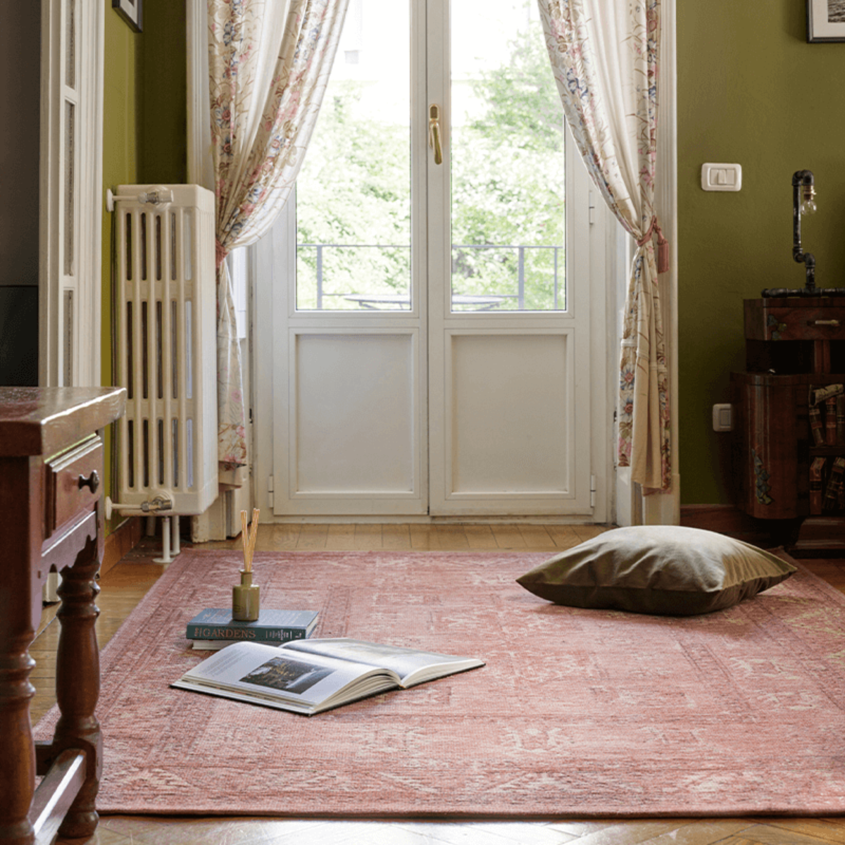 Luxurious Wool and Jute Rug