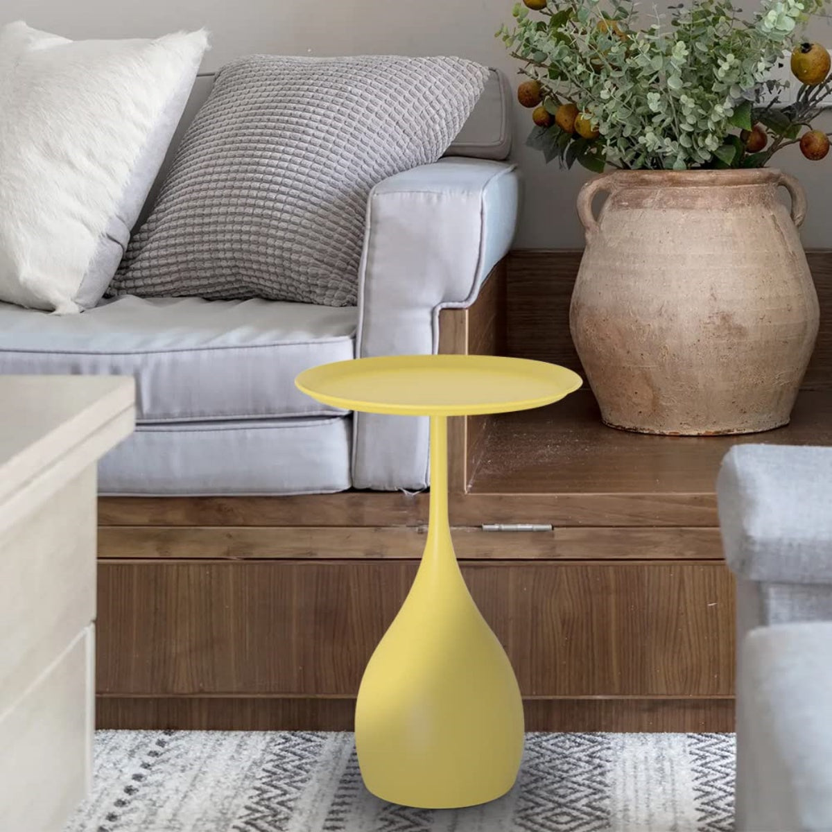 Orla Modern Metal Round Table