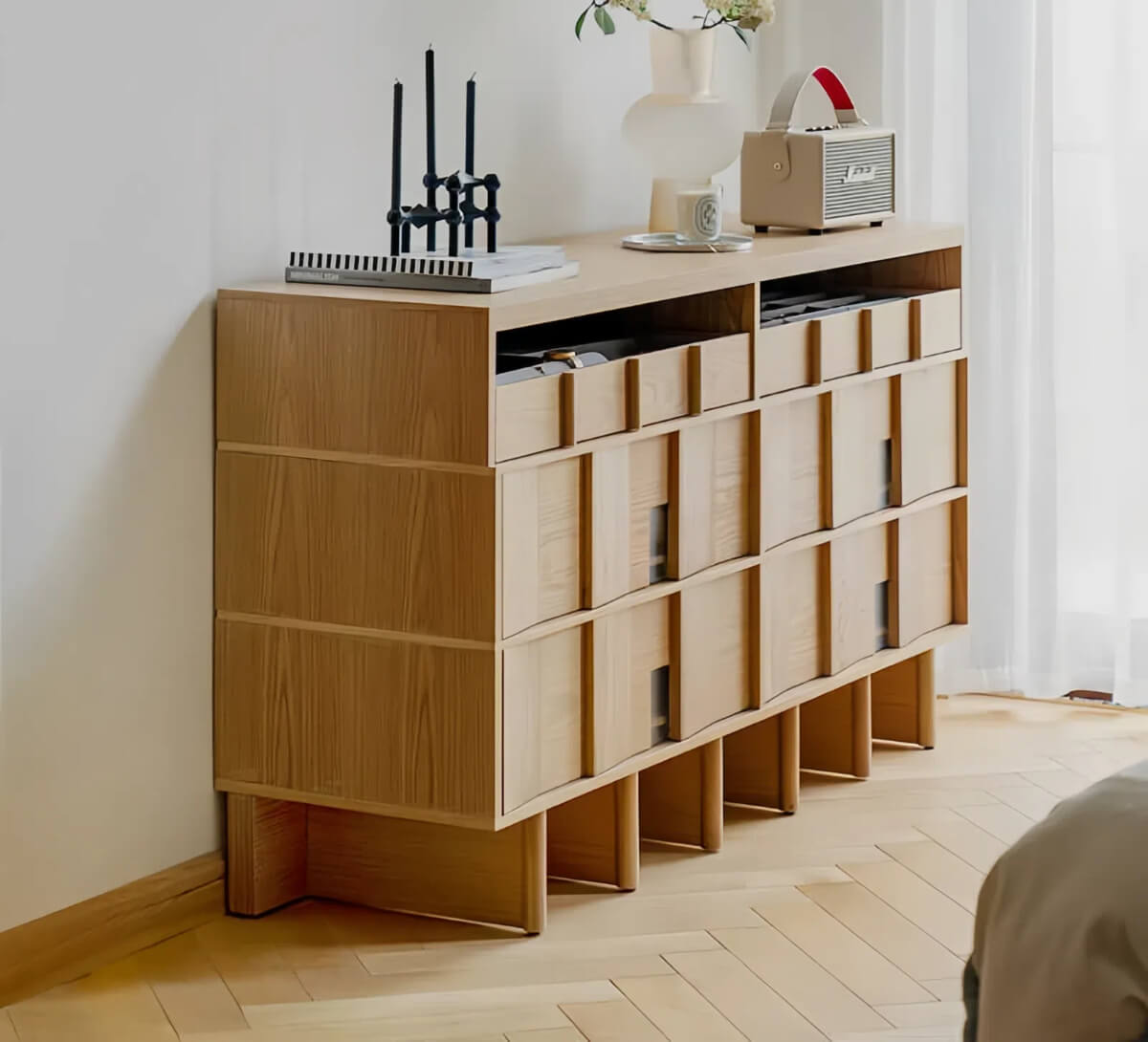 Luxe Modern Marseille Cabinet