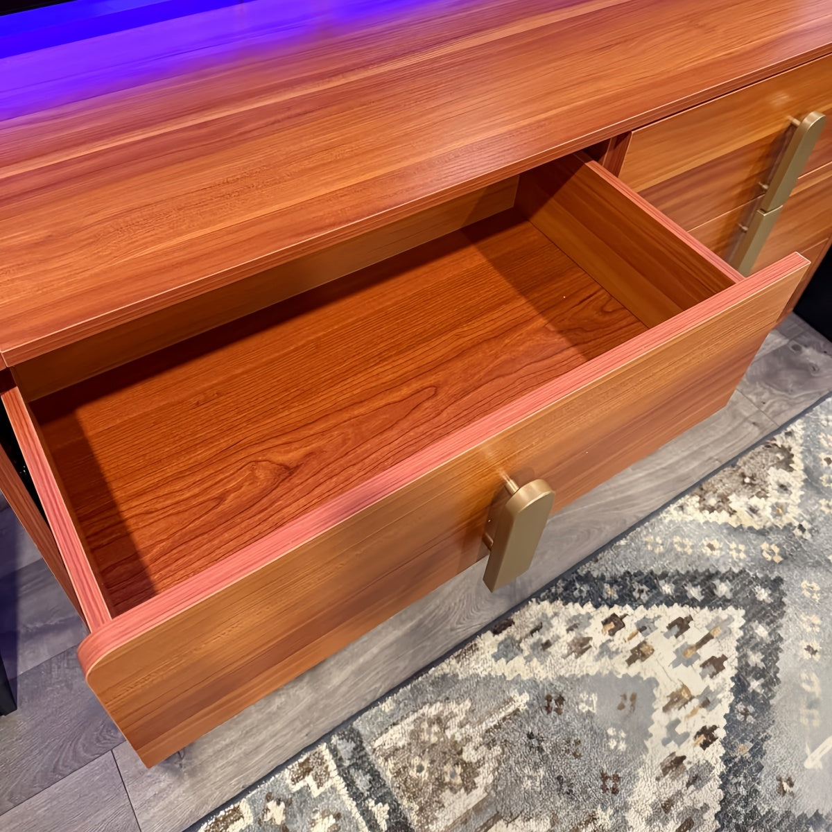 Soleil Retro Chic 6-Drawer Chest