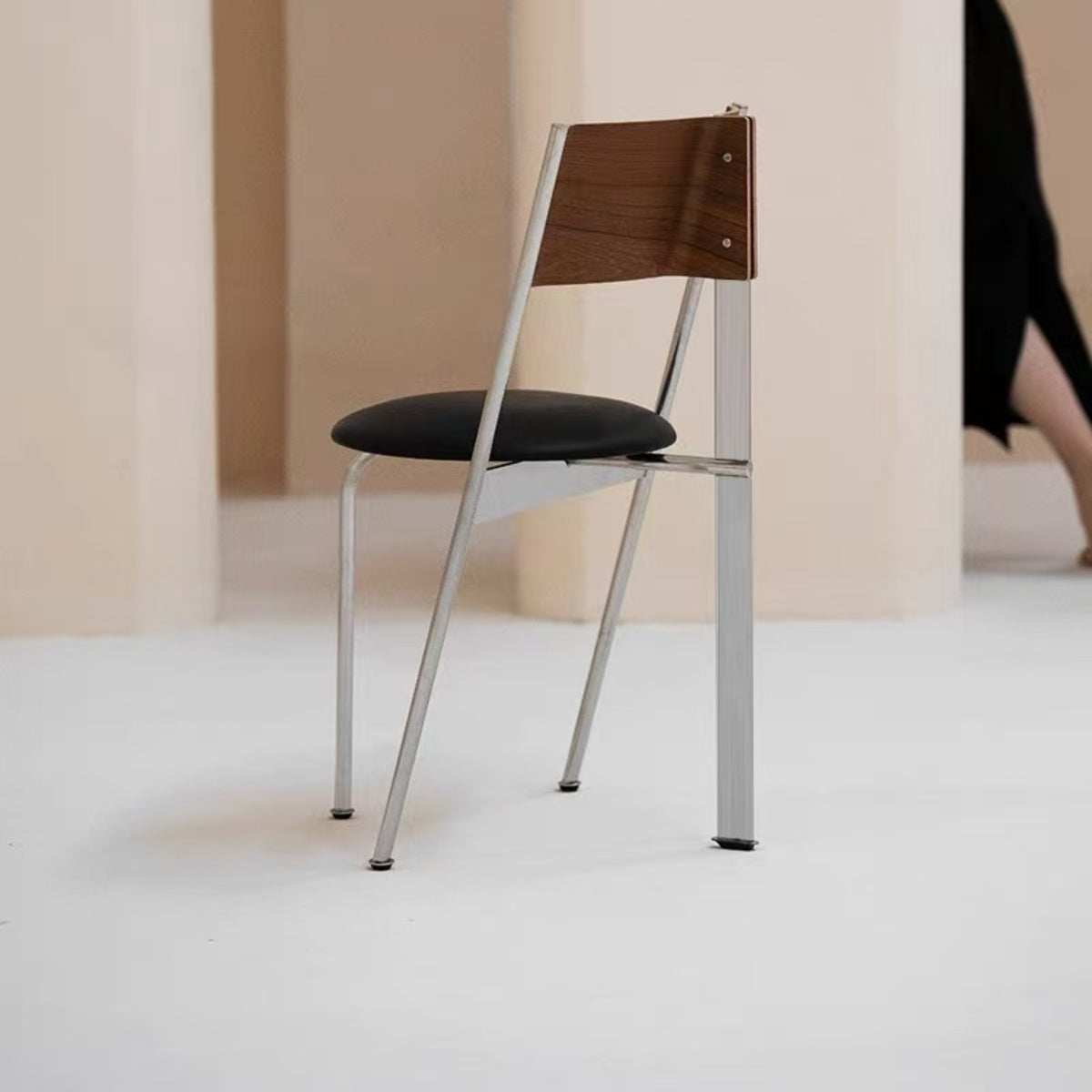 Sleek Retro Modern Dining Chair