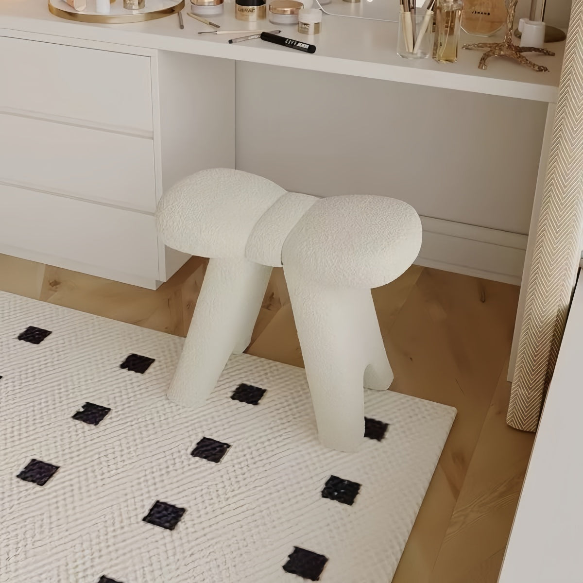 Creamy Velvet Bow Stool