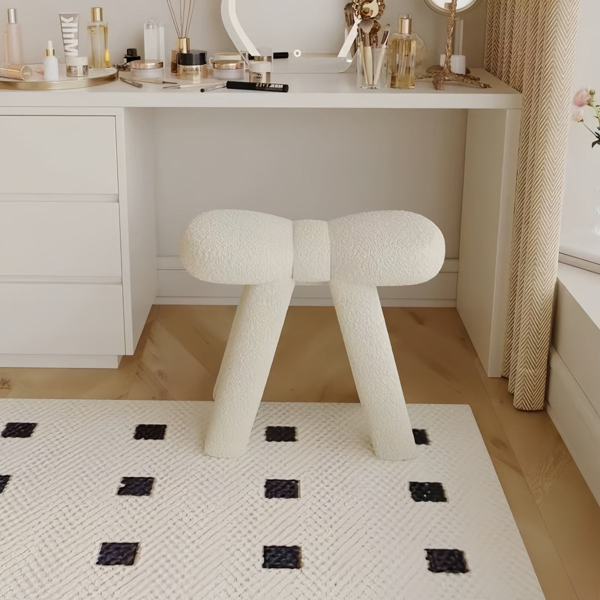 Creamy Velvet Bow Stool