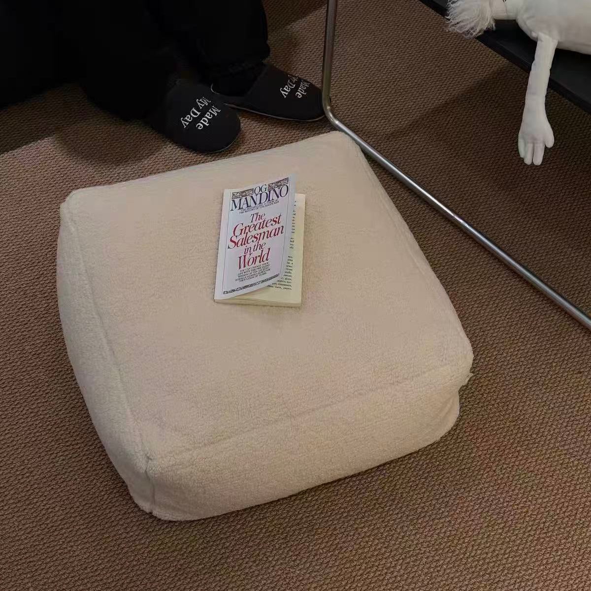 CloudNest Sherpa Floor Lounge Chair