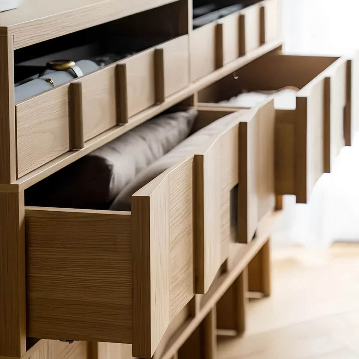 Luxe Modern Marseille Cabinet