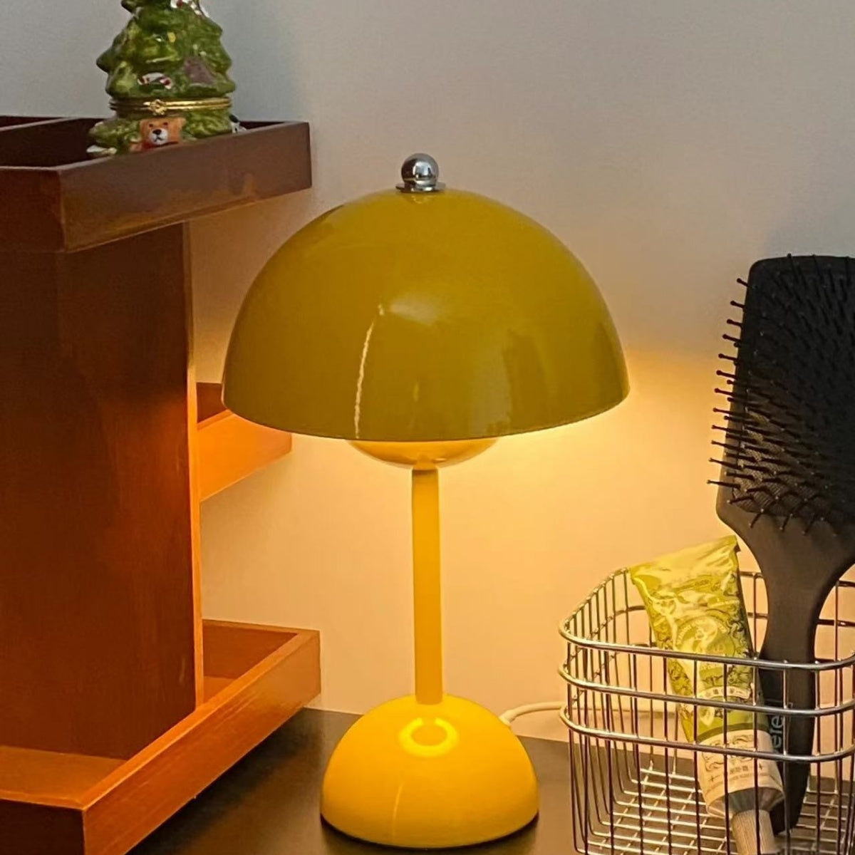 Luna Mushroom Glow Touch Lamp