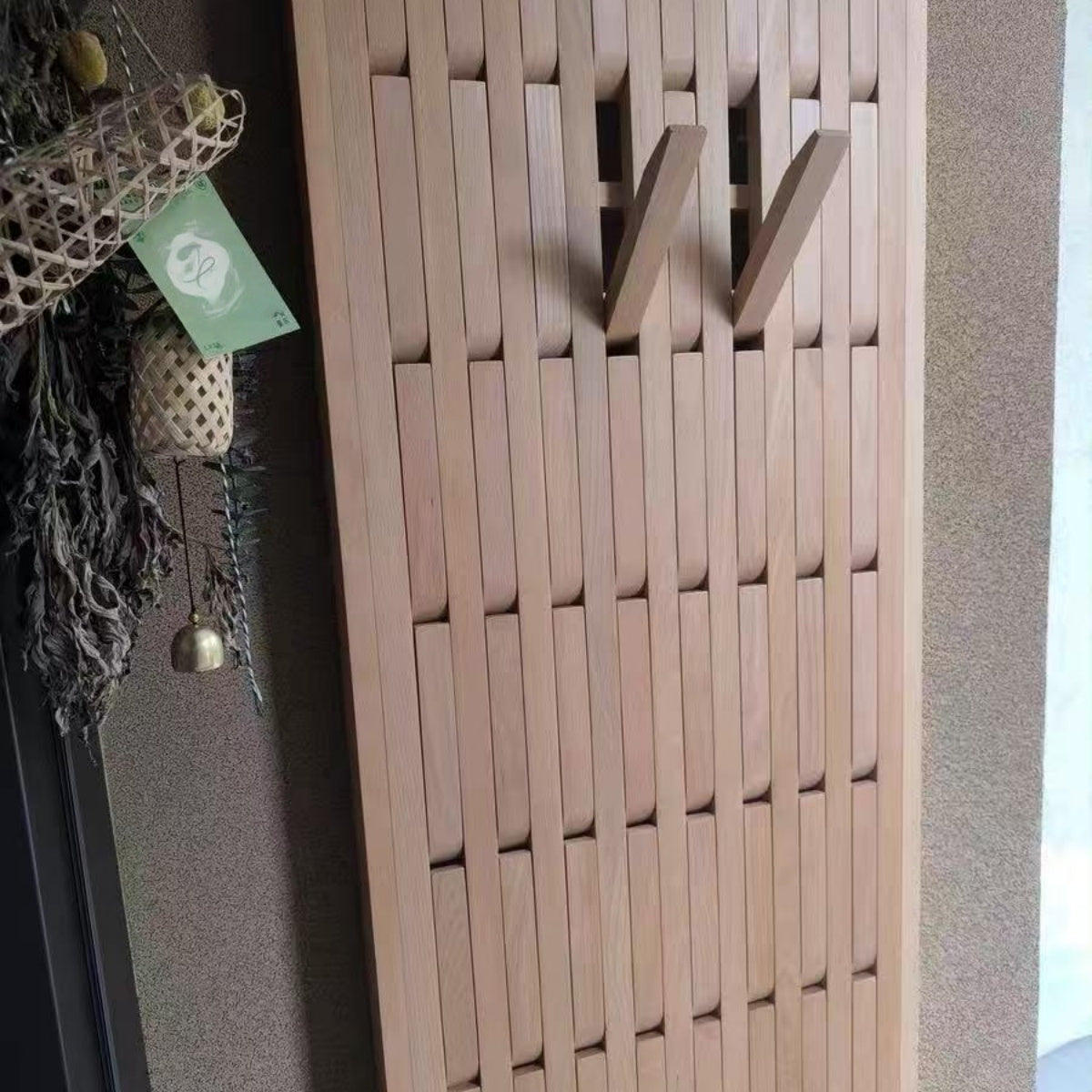 HiddenView Coat Hanger