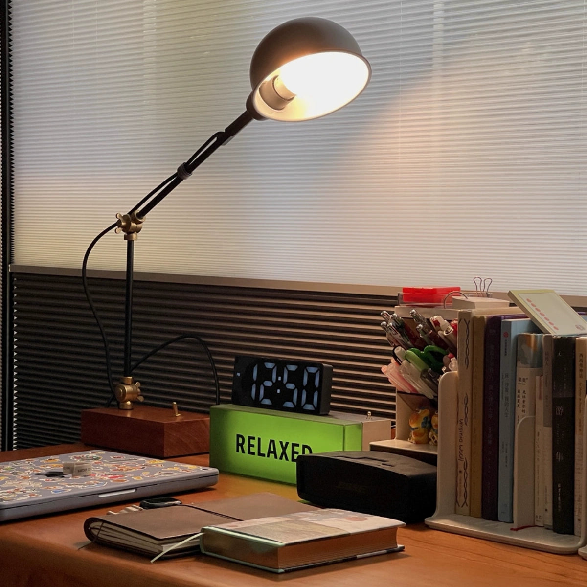 Vintage-Inspired Wooden Desk Lamp