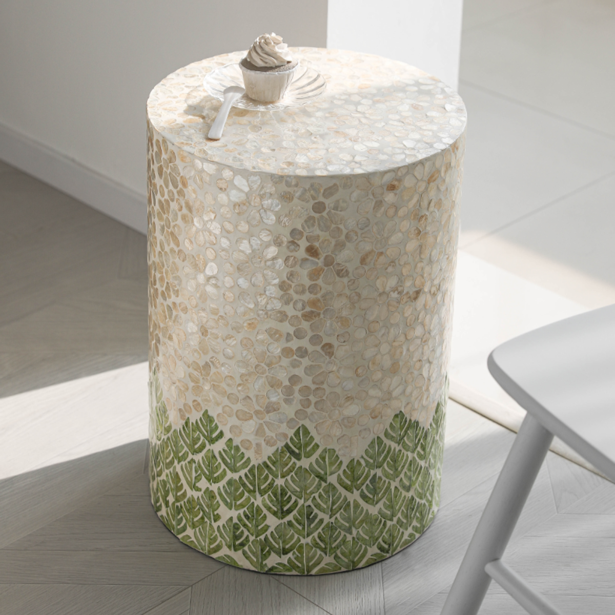 Feather Leaf Colorful Shell Side Table