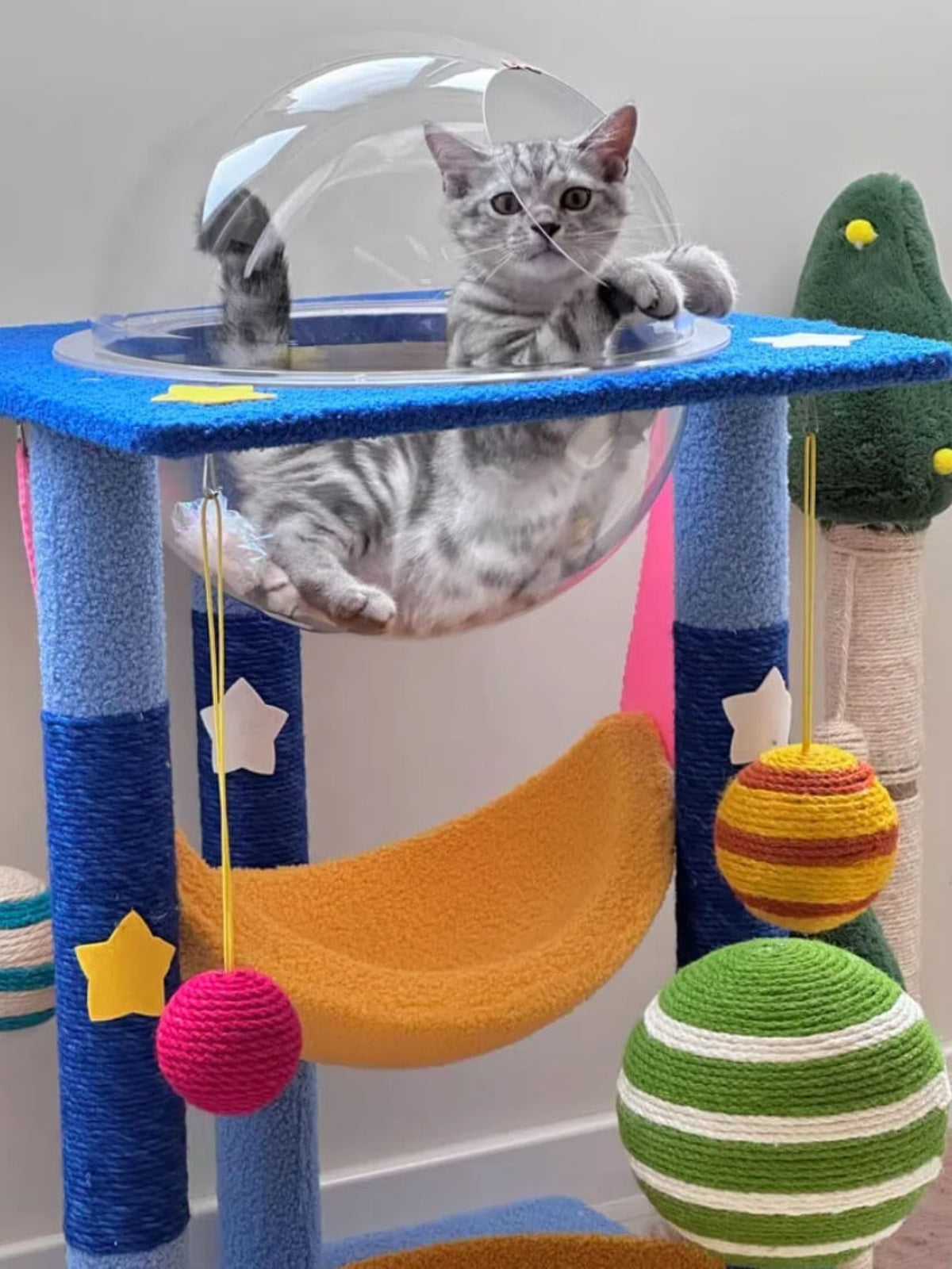 Deluxe Space Capsule Cat Climber