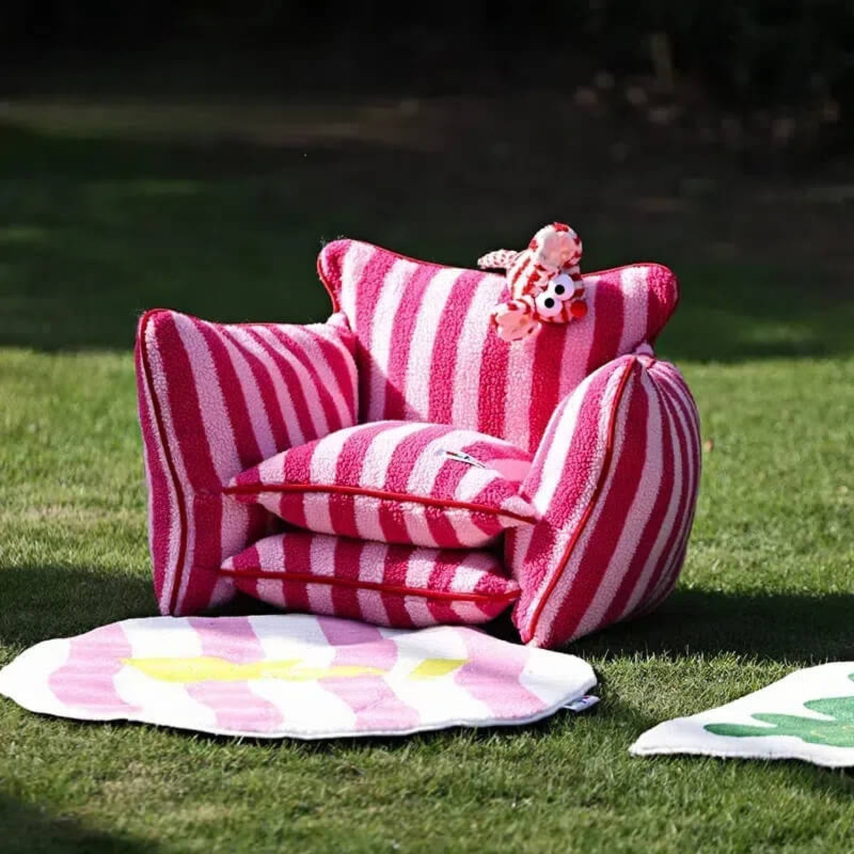 Dopamine Stripe Pet Sofa