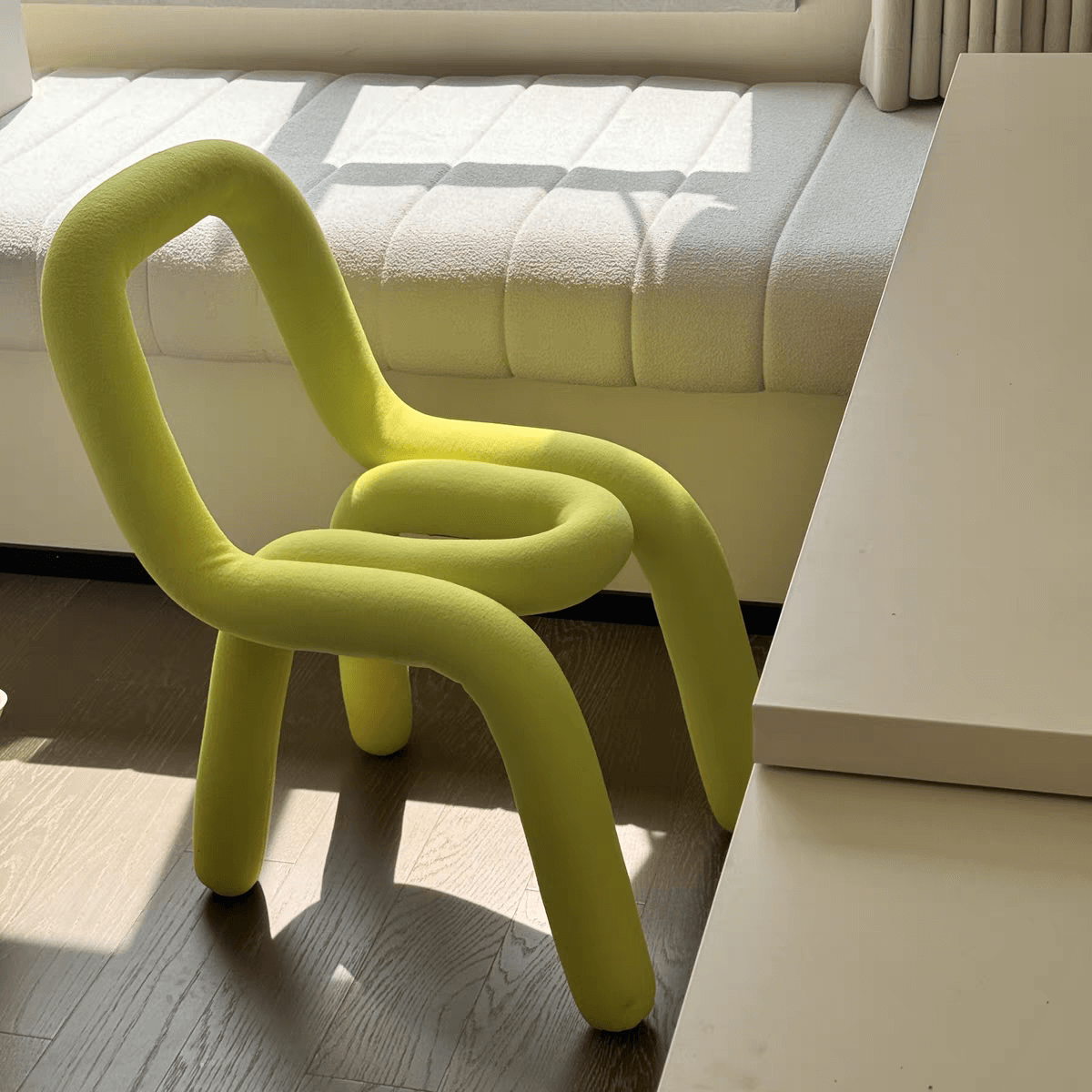 Curvy Tube Chair (Multiple Colors)