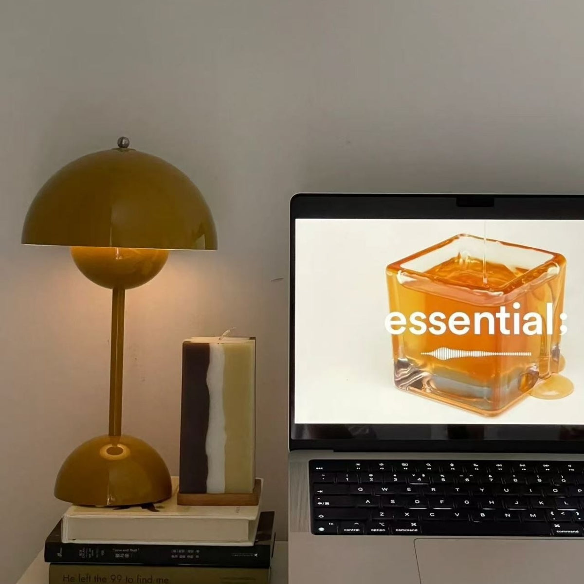 Luna Mushroom Glow Touch Lamp