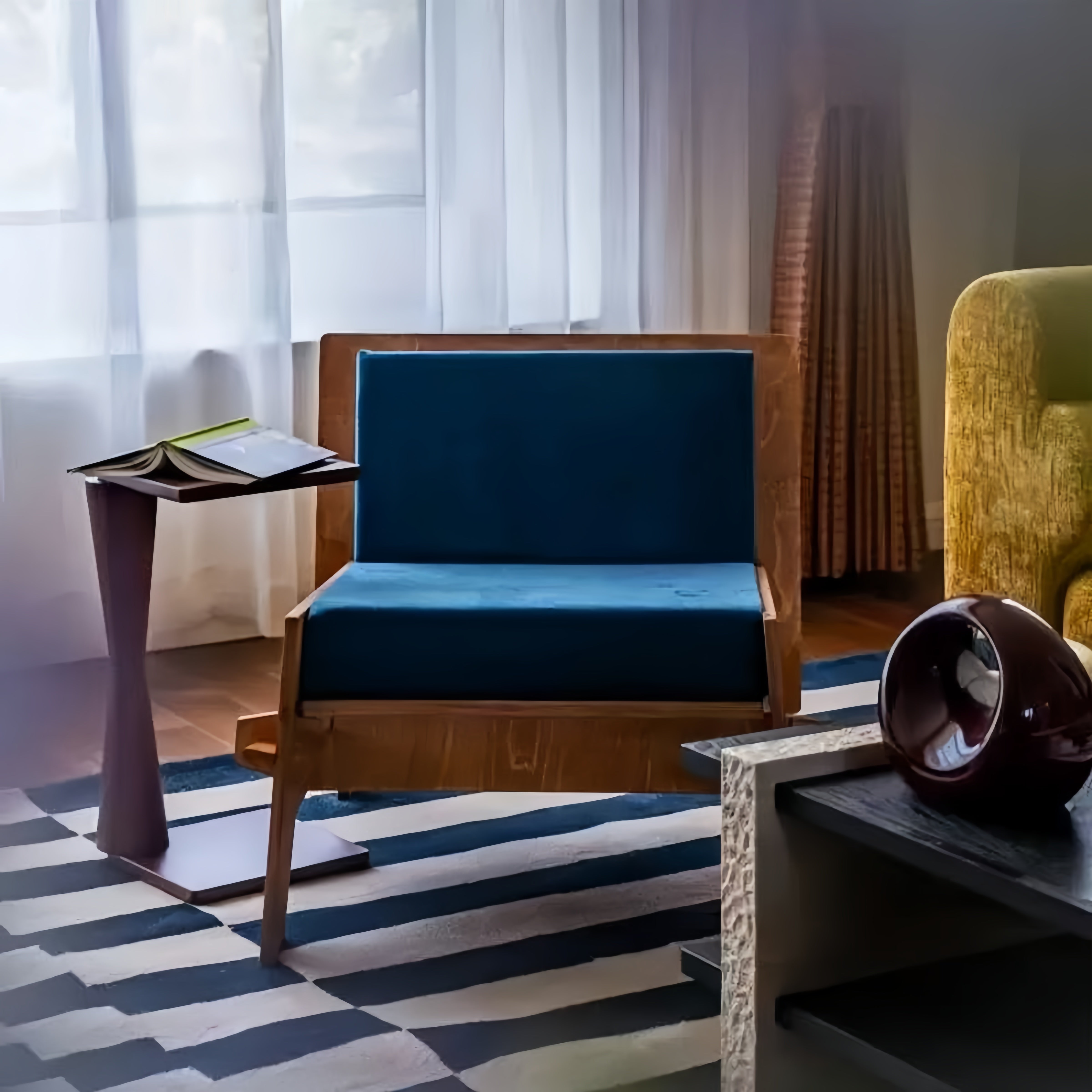 Solora Lounge Chair