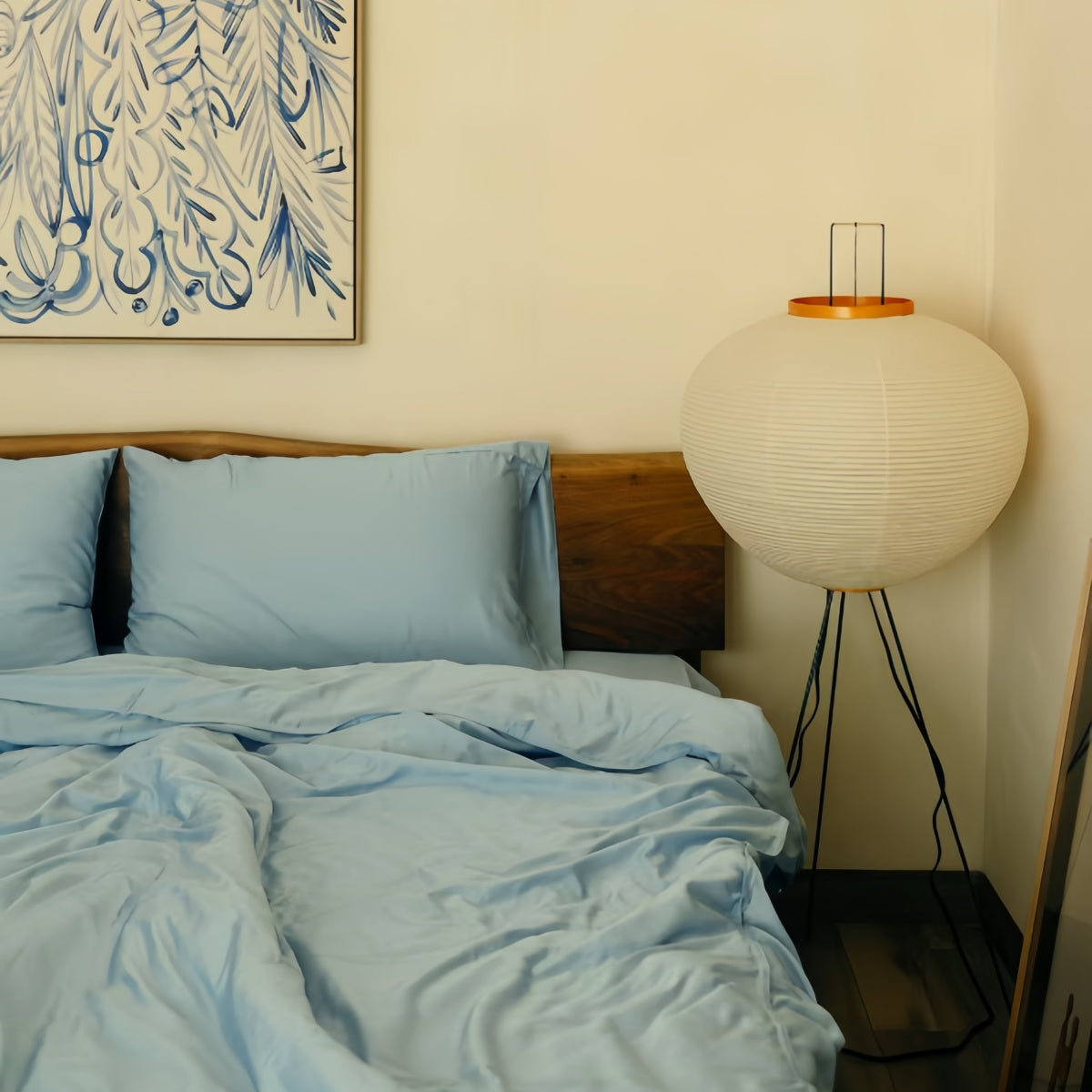 Atelier Glow Rice Paper Tripod Table Lamp