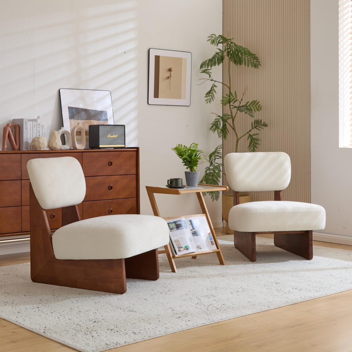Lumi Minimalist Side Chair
